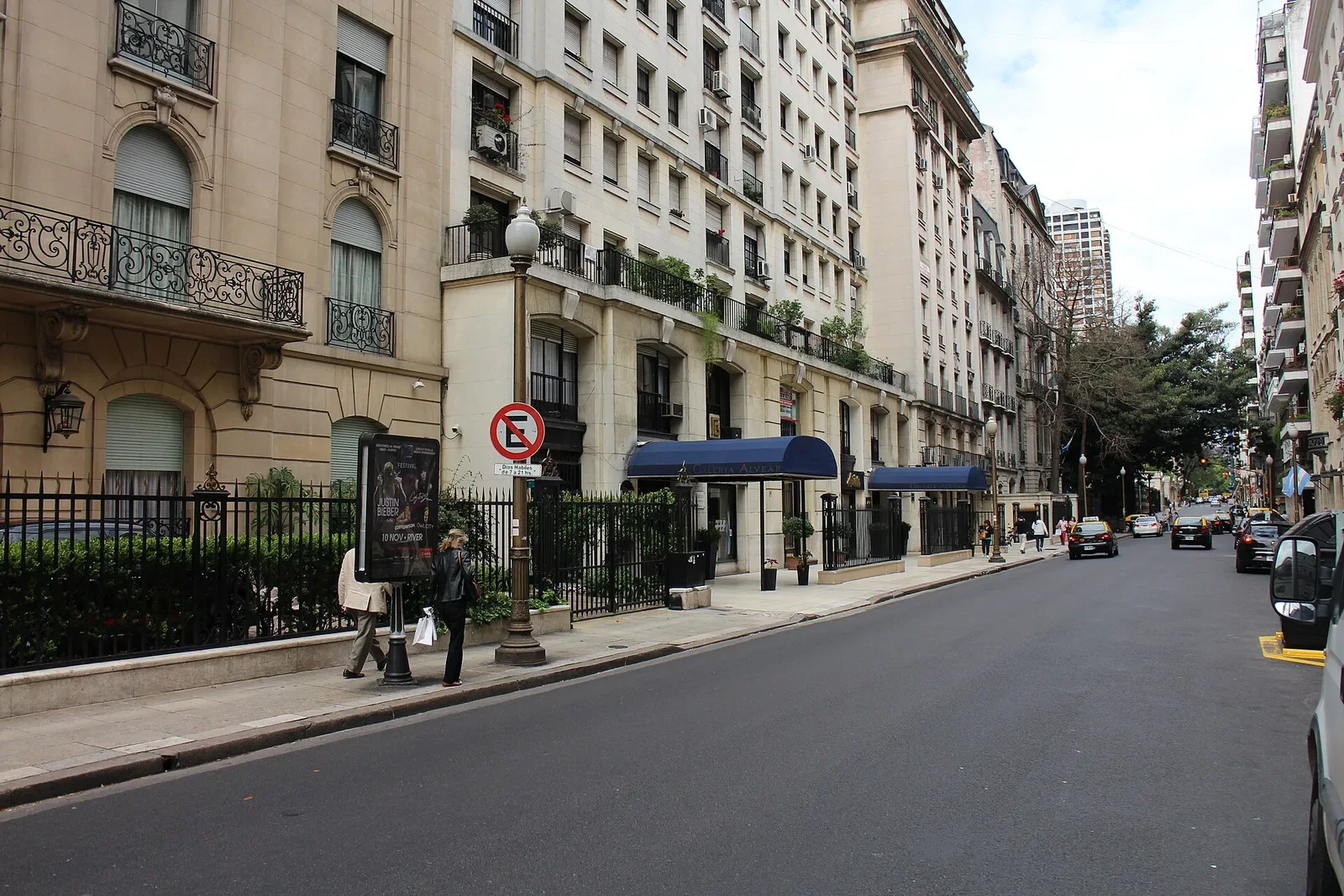 Avenida Alvear in Buenos Aires