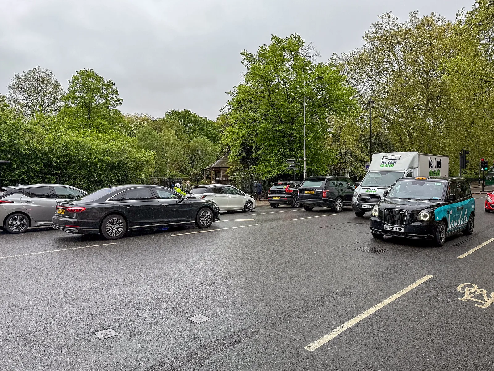 Hyde Park and Kensington Gardens edge in London