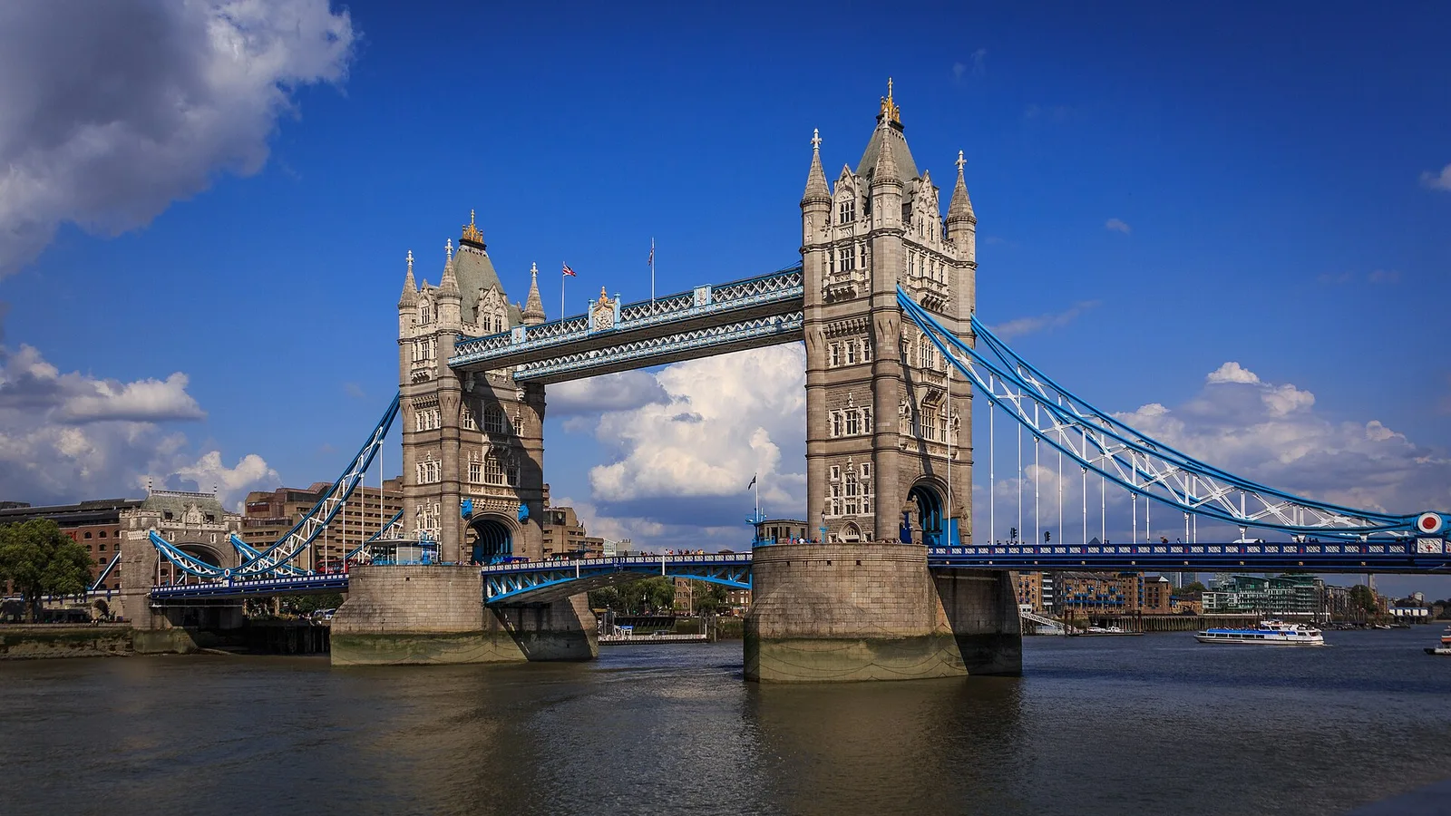 Tower Bridge, used as the thumbnail for a 5-day London itinerary
