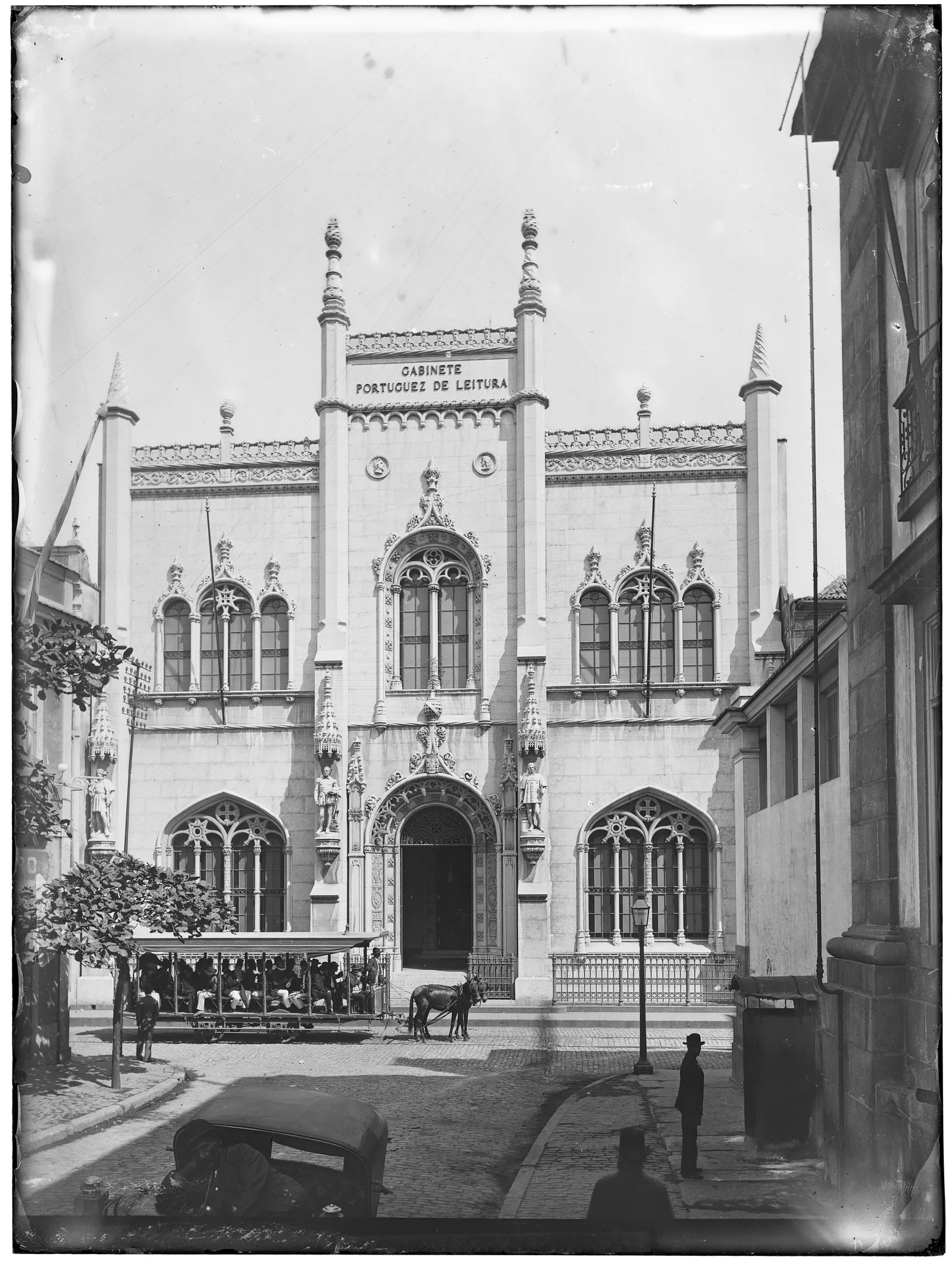 Real Gabinete Português de Leitura library interior in Rio de Janeiro