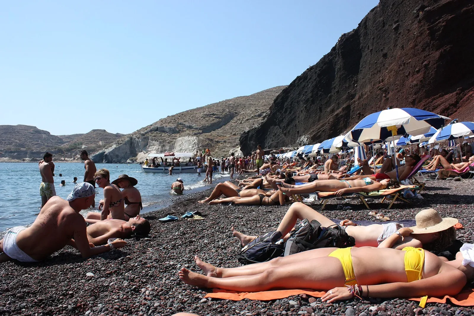 Red Beach Viewpoint in the itinerary