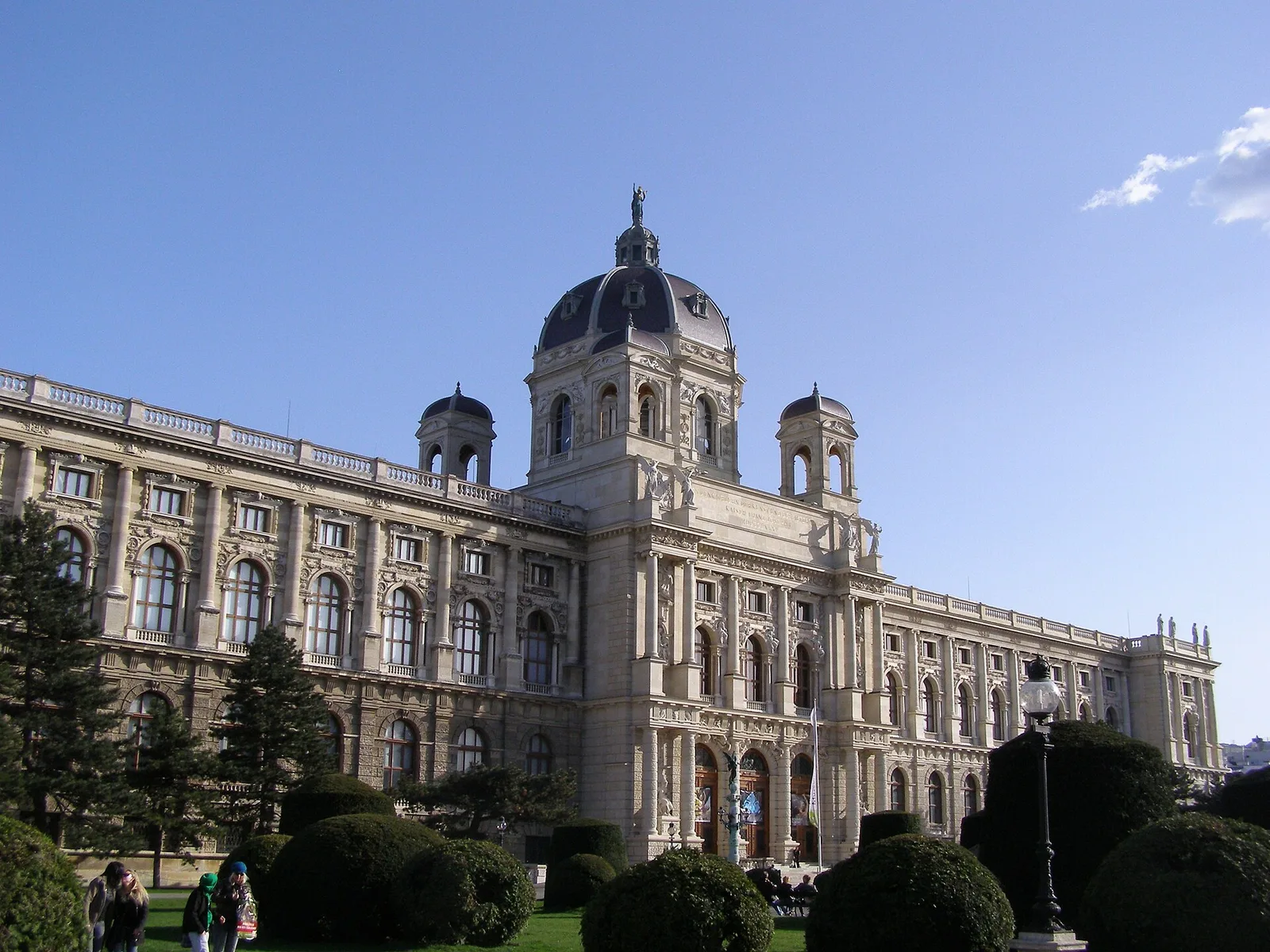 The Kunsthistorisches Museum Wien's domed facade